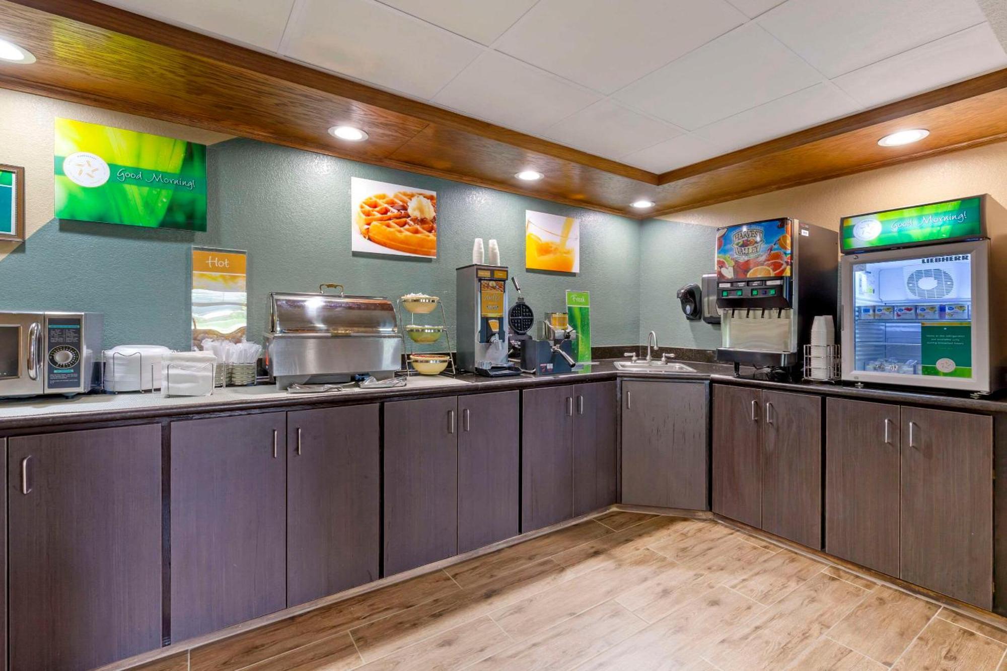Quality Inn Ошкош Екстер'єр фото