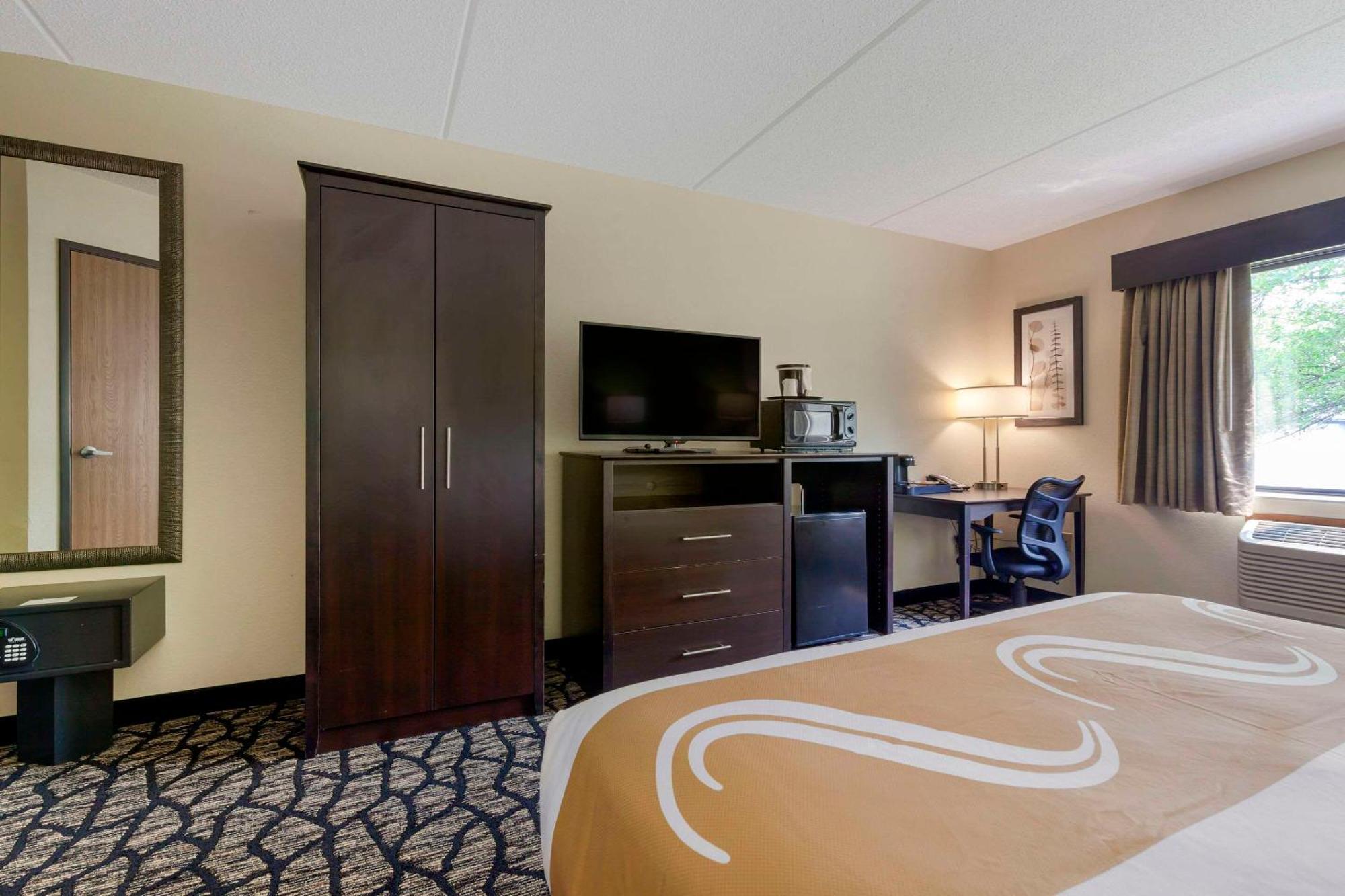 Quality Inn Ошкош Екстер'єр фото